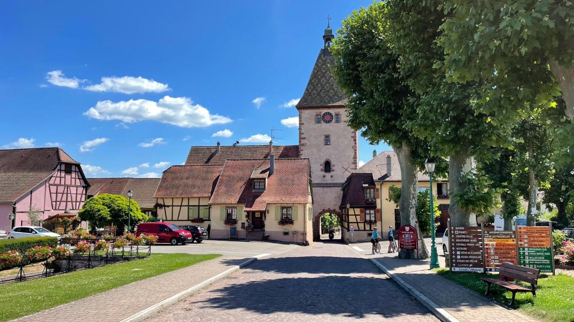 Appartements Duplex 3 Et 4 Personnes - Climatisation - Village Elu Parmi Les "Plus Beaux Villages De France" - Route Des Vins - Centre Alsace Bergheim Exteriör bild
